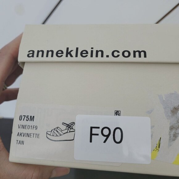 NEW Anne Klein Akvinette Women's 7.5M Platform Micro Suede Sandals - Picture 8 of 8